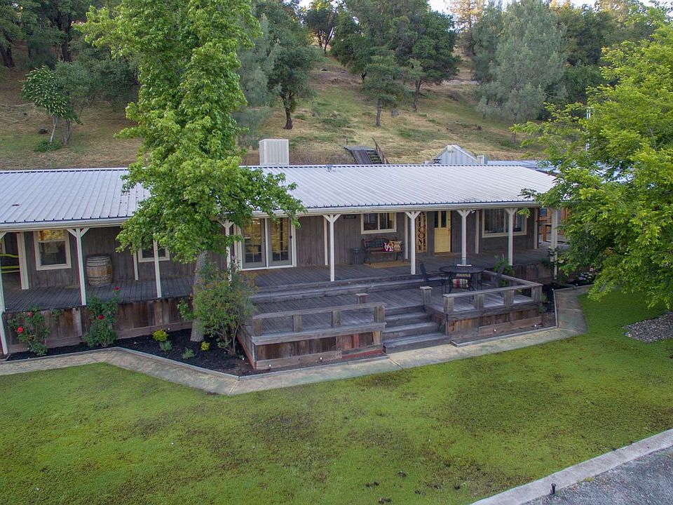 1st image of 20210 Dog Patch Ln
