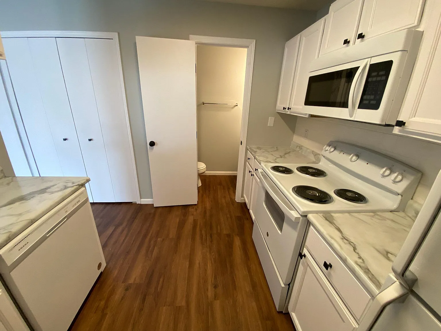 8435 Annapolis Way — Photo 3