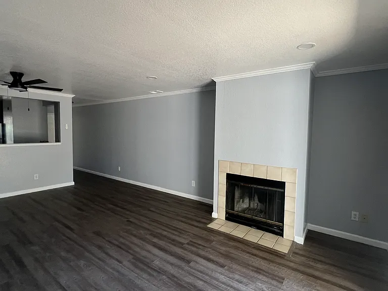 2400 Eilers Ln #1401 — Photo 6