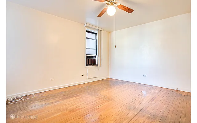 Sold by Douglas Elliman | media 26