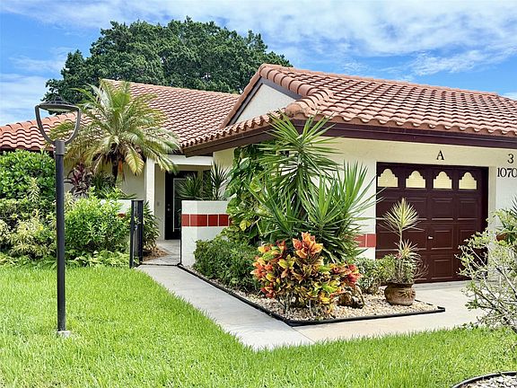 4th image of 10702 Beach Palm Court #A