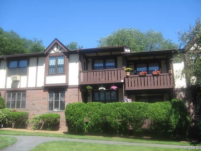 1st image of 365 Sierra Vista Ln