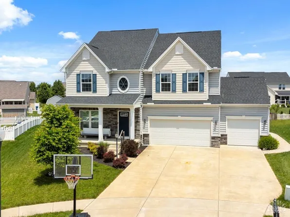 1242 Scarlet Oak Dr, Tipp City, OH 45371