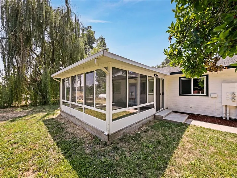 297 Bard Ave — Photo 29