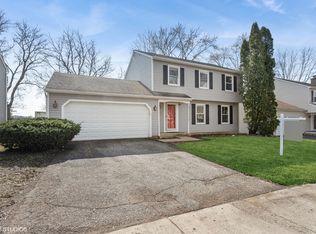 1475 Banbury Ave, Saint Charles, IL 60174