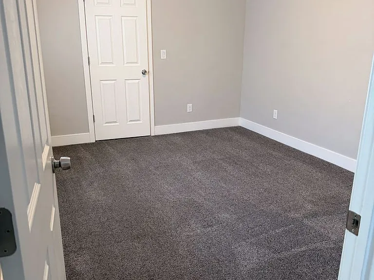 3395 Ventura Ave — Photo 6