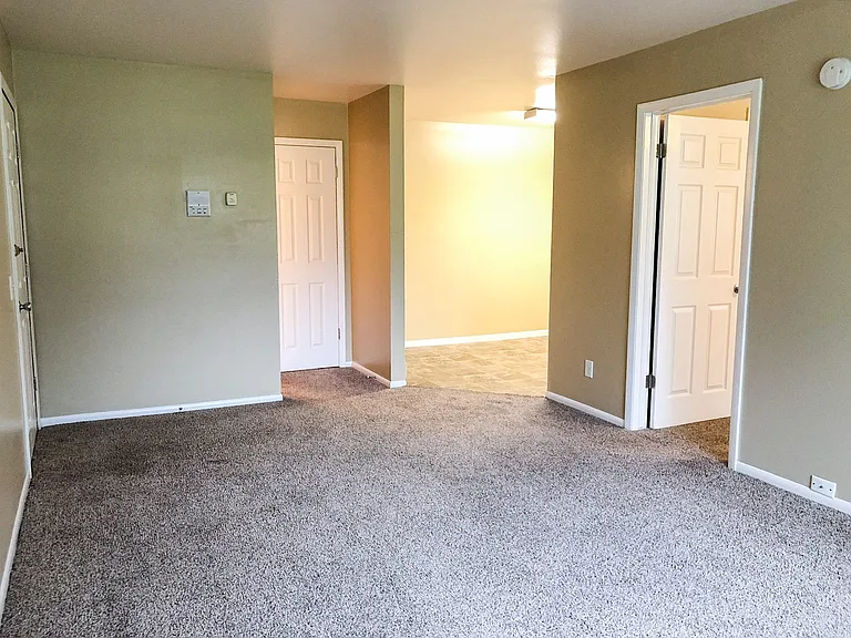 The Ridge Apartments — Photo 238