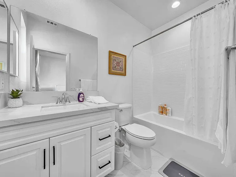 527 W Victor Ave — Photo 18