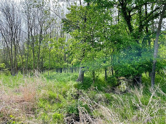 2nd image of 2 N 4030th Rd