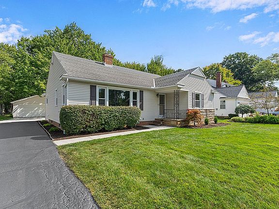 2nd image of 6207 Highland Rd