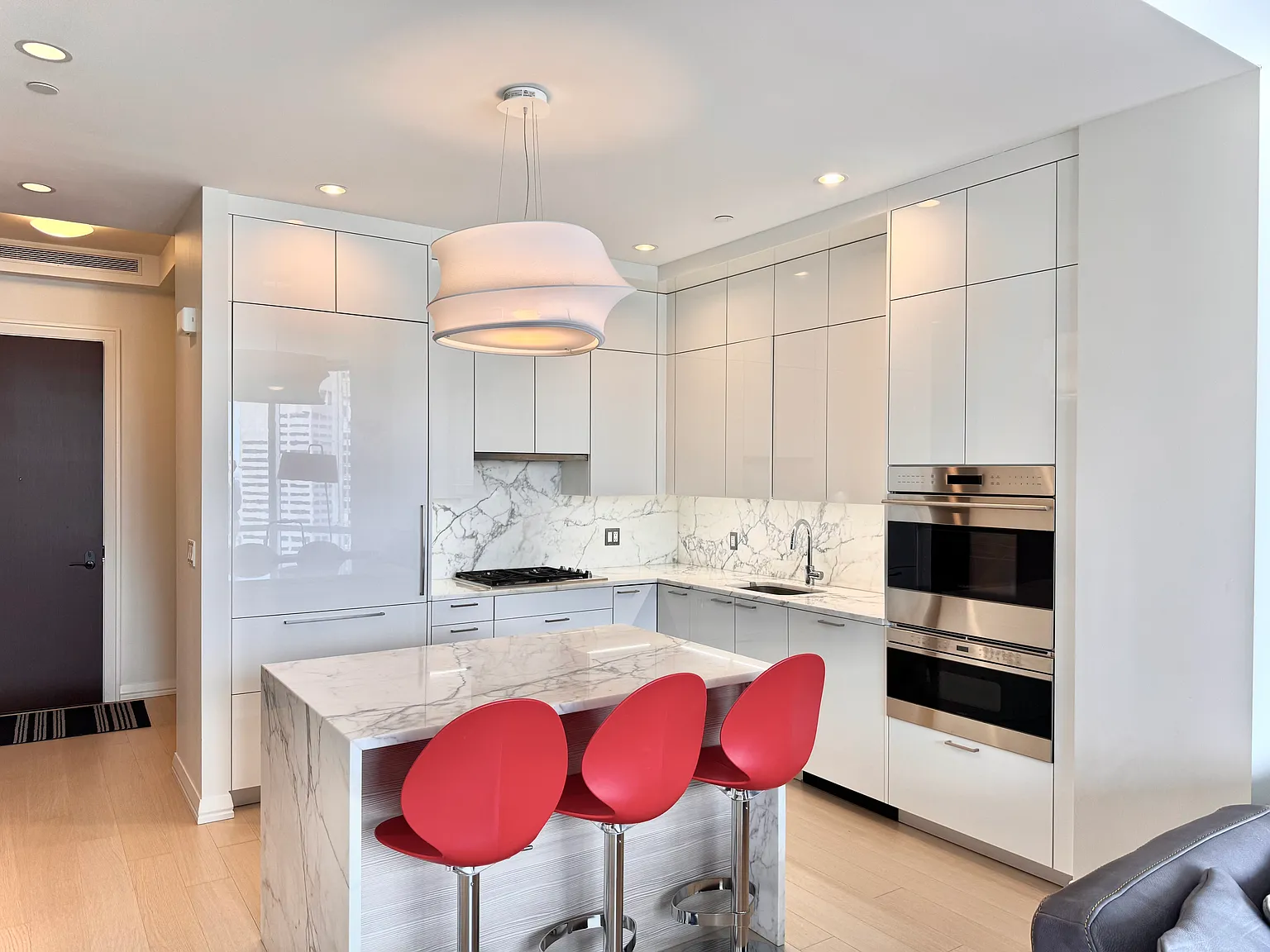 2 bed, 2.5 bath, 1161 sqft, $8,500 — Photo 3