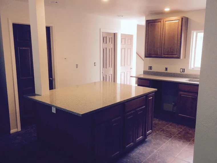 2907 Riverside Dr — Photo 1