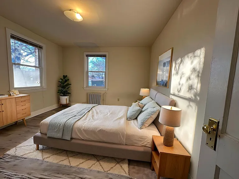 4585 MacArthur Blvd NW — Photo 5