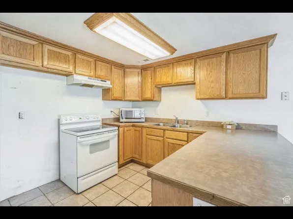 247 S 1700 W #B, Payson, UT 84651