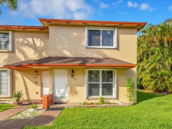19366 SW 103rd Ct, Miami, FL 33157