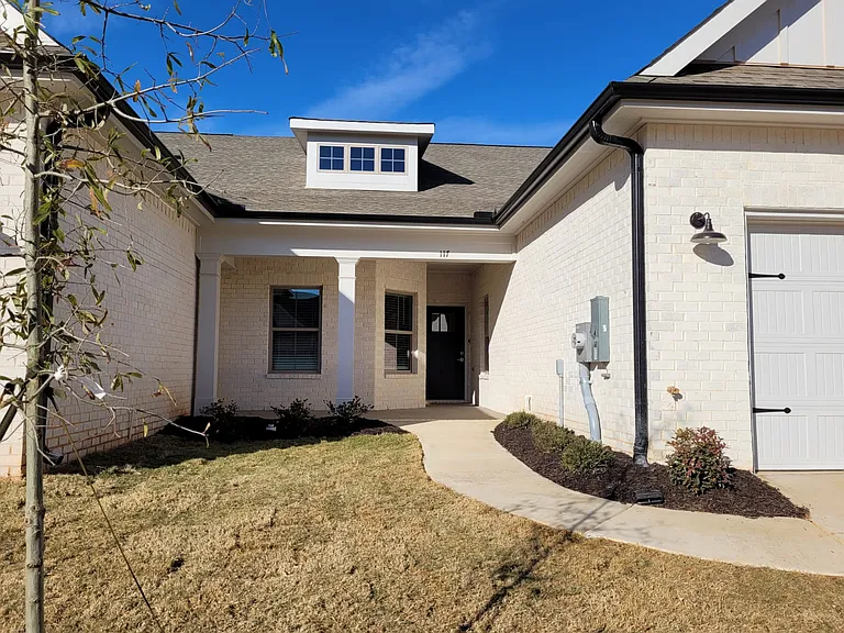 117 Clift Farm Dr #117 — Photo 1
