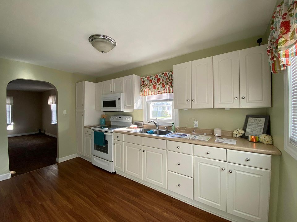 1st image of 247 Florence Ave