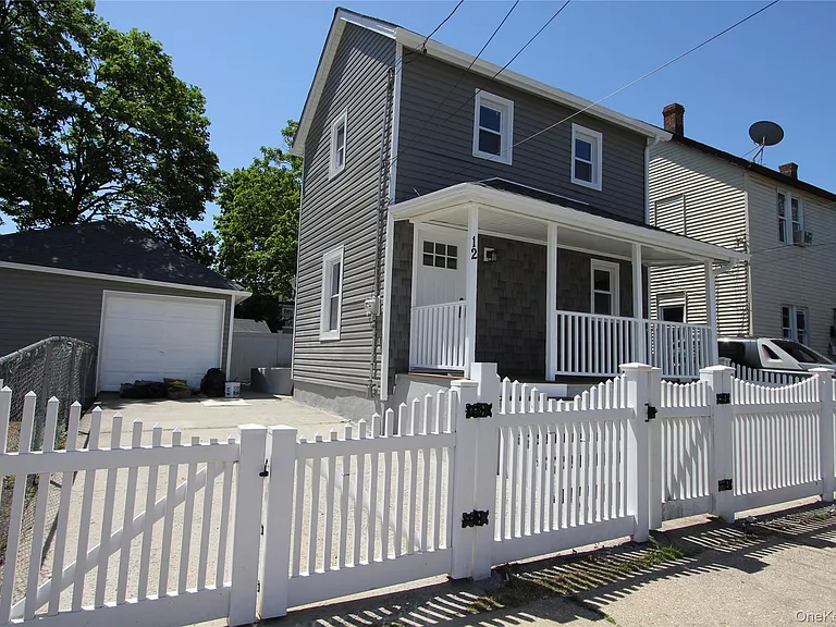 12 Elm Ave #1 — Photo 1