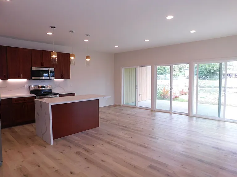 893 Kainui Dr — Photo 2