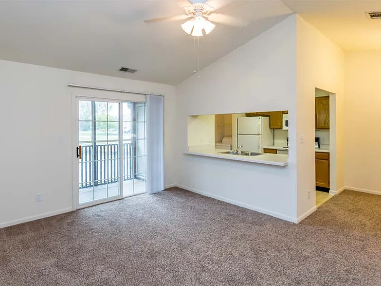 Bexley Village Apartments — Photo 26