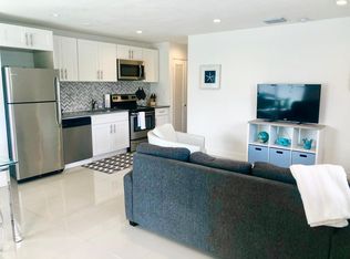 2201 NE 14th Ave APT 9, Wilton Manors, FL 33305