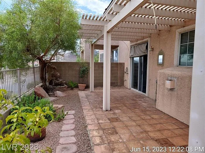 638 Solitude Point Ave — Photo 32