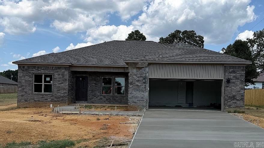 1st image of 2020 Skylark Dr
