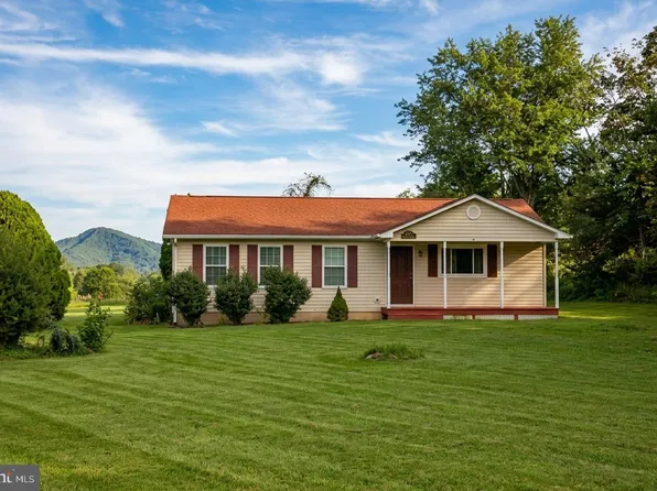 4443 Bentonville Rd, Bentonville, VA 22610