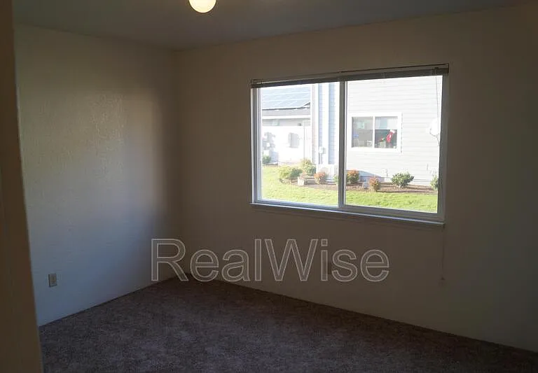 2141 NW North Hill Dr #B — Photo 10