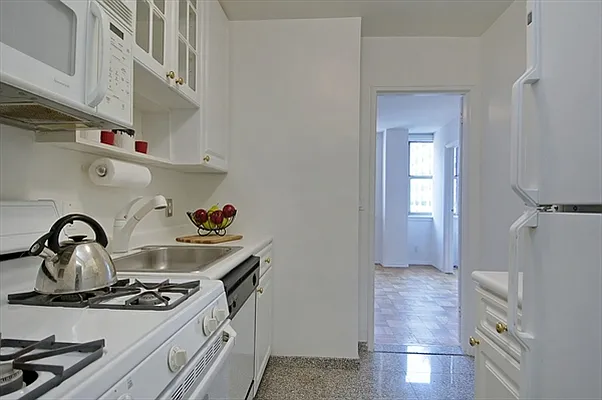 Sold by Citi Habitats | media 10
