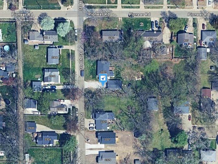 1st image of 2329 SE 8th St