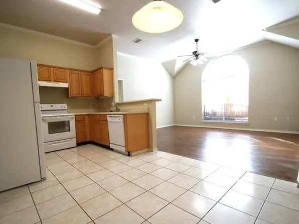107 Brazos Ln, Weatherford, TX 76086