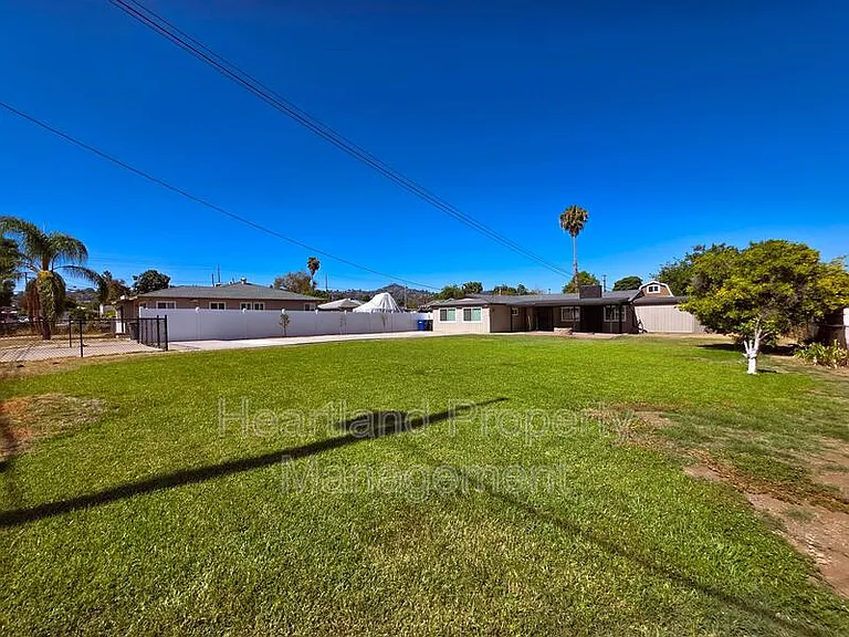 640 Claydelle Ave — Photo 20