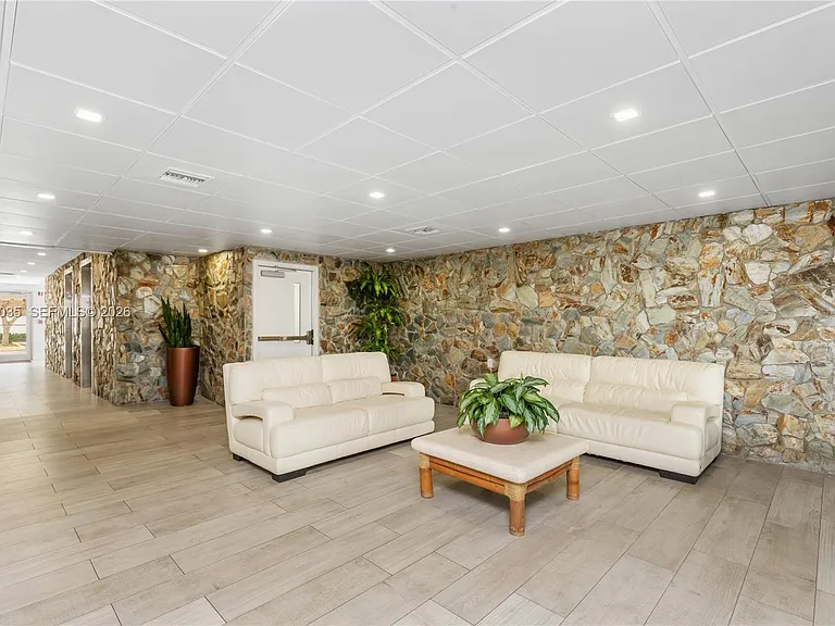 210 Sea View Dr #207 — Photo 53