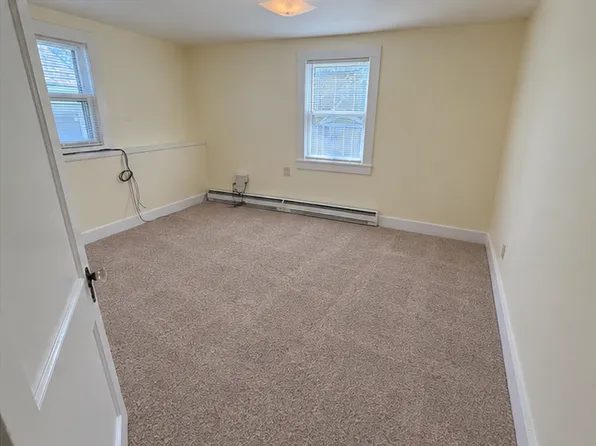 32 Chase St, Burlington, VT 05401