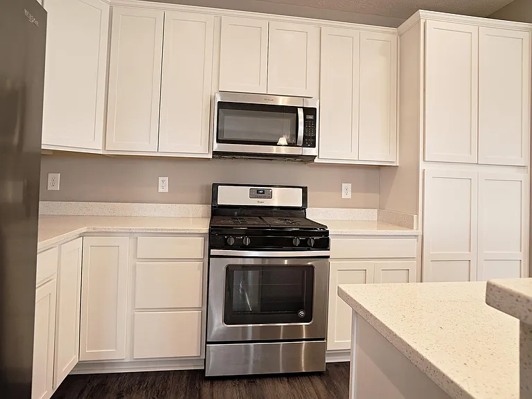 8709 Rowling Way — Photo 7