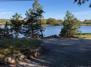 733 River Rd, Mystic, CT 06355