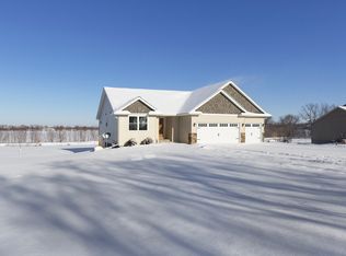 660 Tradition Trl, River Falls, WI 54022