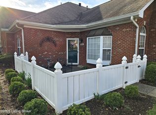 8126 Saint Andrews Village Dr, Louisville, KY