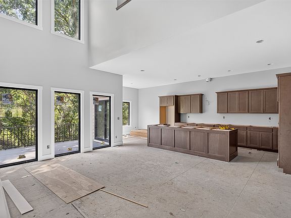 4th image of 36848 Forest Ln