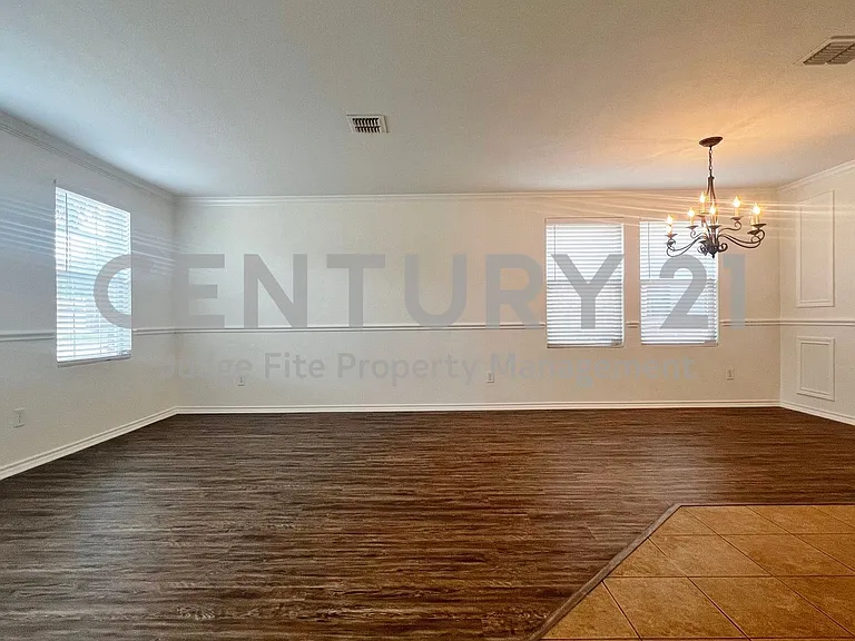 1724 Quails Nest Dr — Photo 2