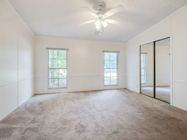 114 Eagle Dr — Photo 17