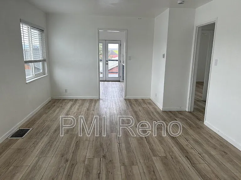 251 E Arroyo St #B — Photo 4