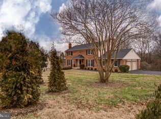 2045 Hunter Mill Rd, Vienna, VA 22181
