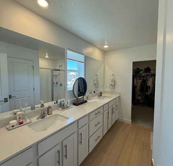 41 E Ferndell St — Photo 25