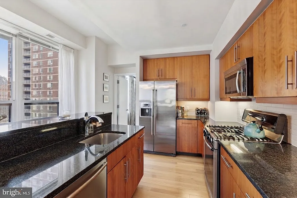 2 bed, 1258 sqft, $3,250 — Photo 3