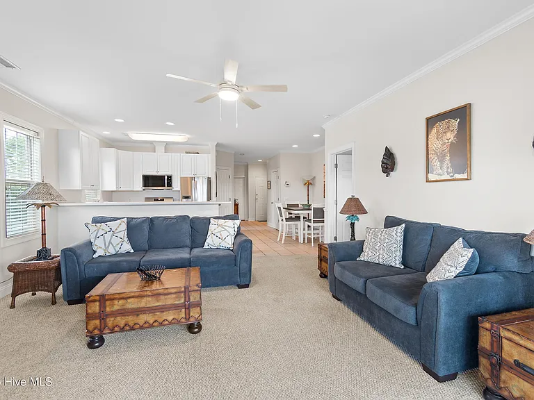 2555 Saint James Dr #304 — Photo 6