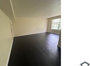 3901 Groveland Ave, Baltimore, MD 21215