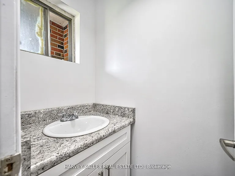2012 Sheppard Ave W #Townhouse 102 — Photo 4