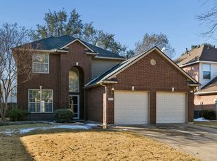 2713 Chatsworth Dr, Grapevine, TX 76051